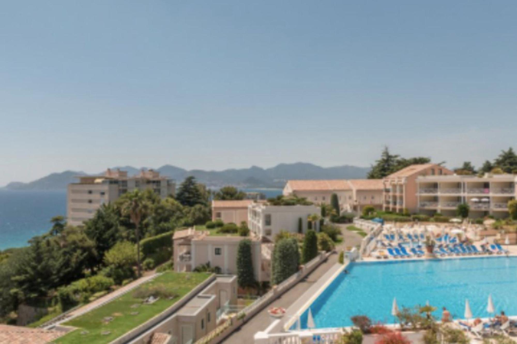 Francia Avec Terrasse Et Piscine Hébergement de vacances